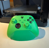 پایه نگهدارنده دسته بازی Xbox طرح مینیمال