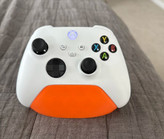 پایه نگهدارنده دسته بازی Xbox طرح مینیمال