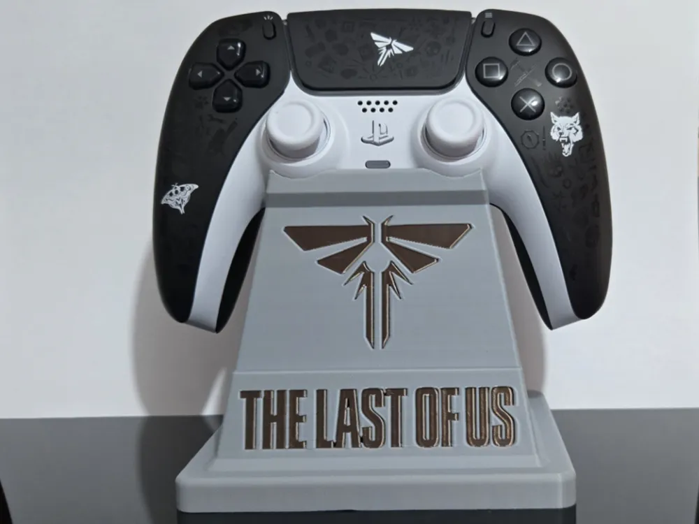 پایه نگهدارنده دسته PS5 طرح The Last of Us